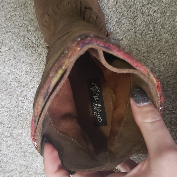 Booties - Picture 4 of 7